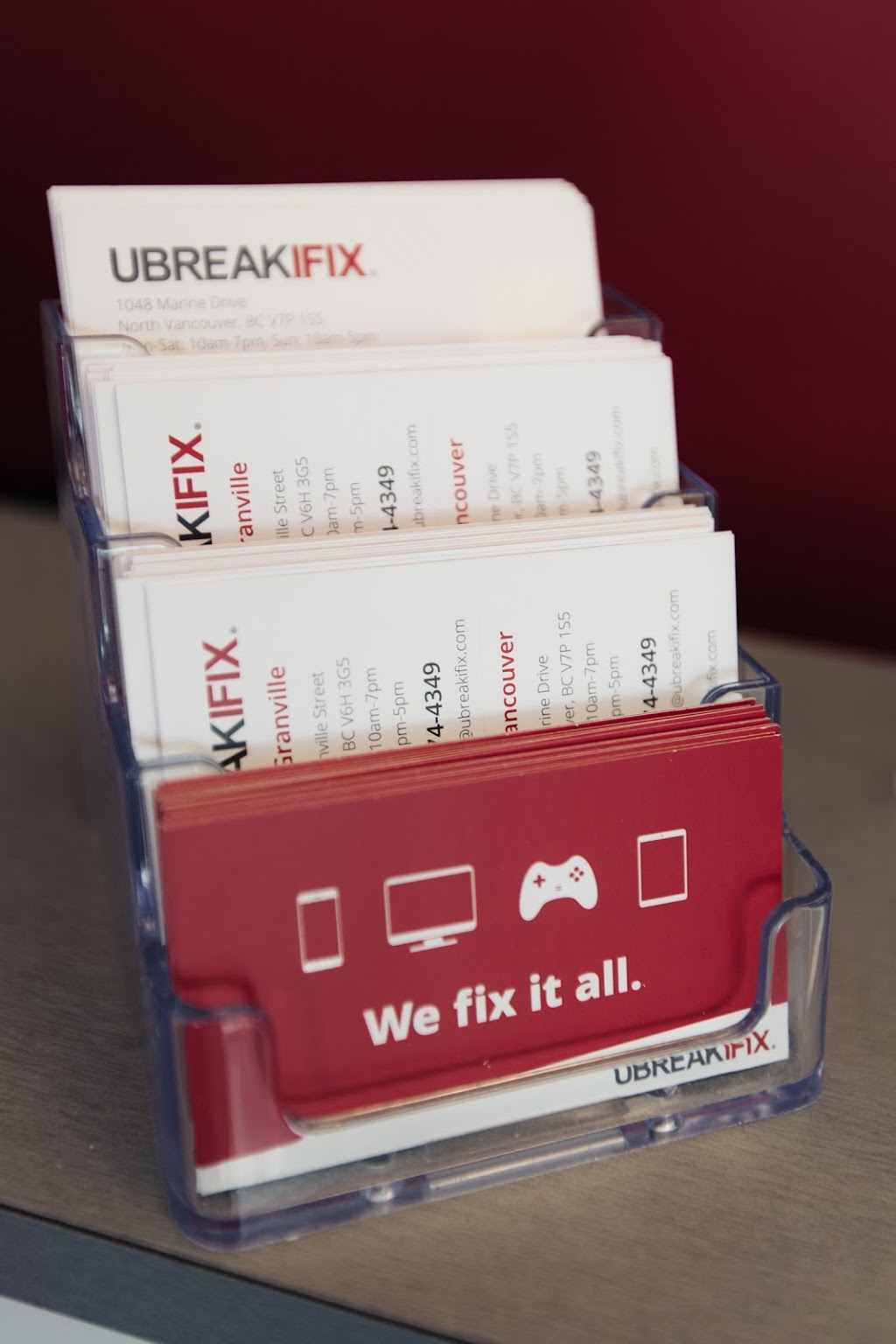 uBreakiFix cell phone repairs | 1048 Marine Dr, North Vancouver, BC V7P 1S5, Canada | Phone: (604) 674-4349