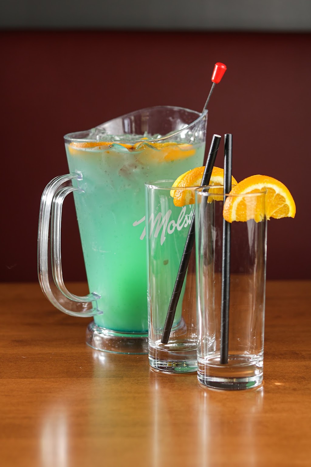 Barbies Resto Bar Grill | 15 Boul. Bouchard, Dorval, QC H9S 5X2, Canada | Phone: (514) 538-1102