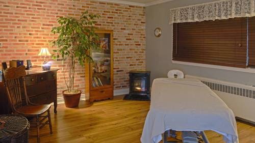 Massage Santé Maintien | 237 Rue de Gentilly O, Longueuil, QC J4H 1Z5, Canada | Phone: (450) 646-1818