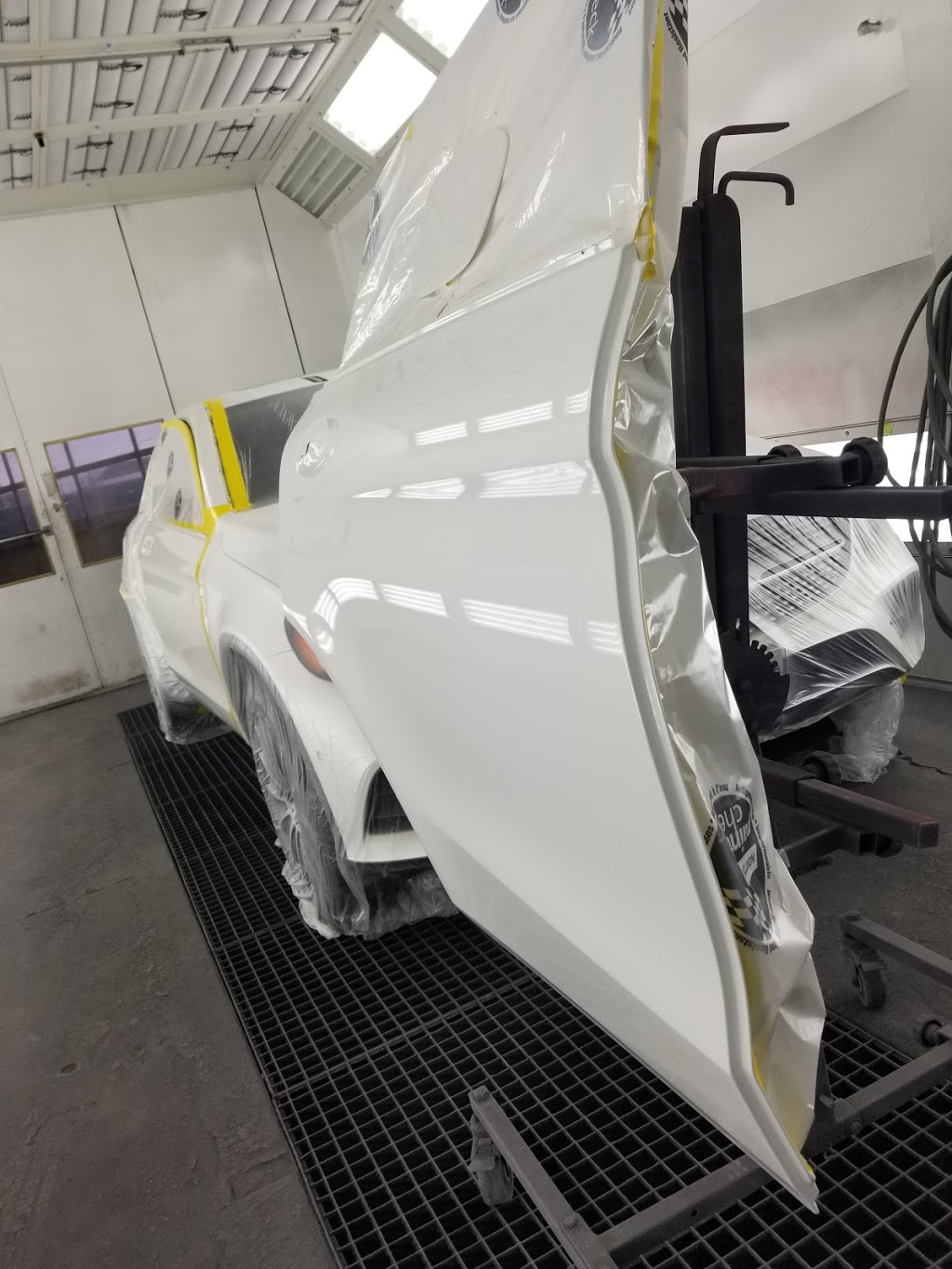 FIX AUTO MISSISSAUGA CENTRAL | 839 Central Pkwy W, Mississauga, ON L5C 2V9, Canada | Phone: (905) 276-5010