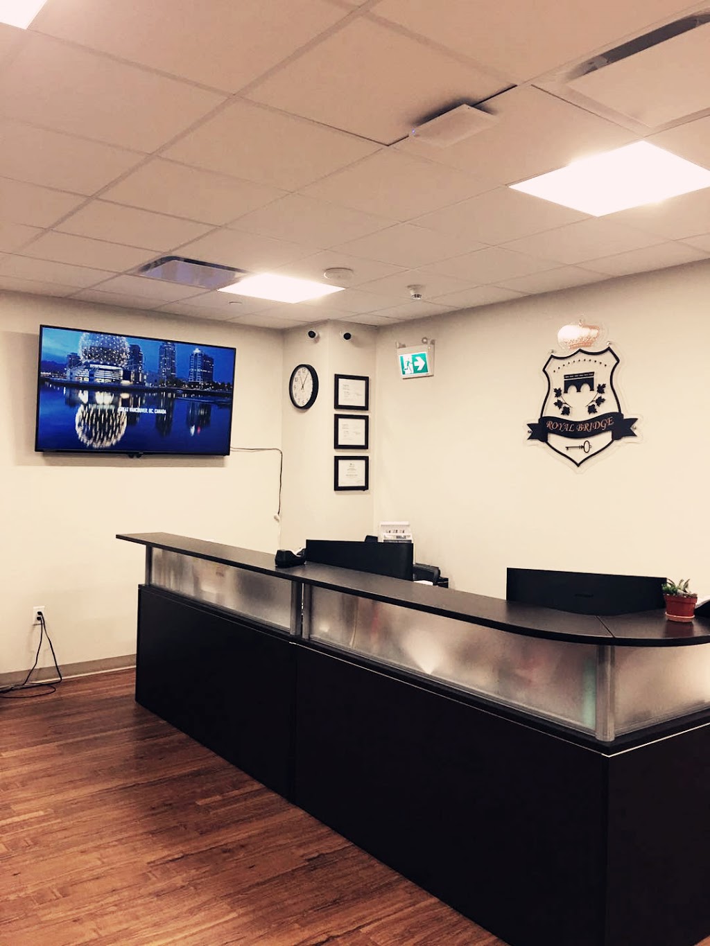 Royal Bridge High School | 0M1, 1123 Westwood St #301, Coquitlam, BC V3B 4S4, Canada | Phone: (604) 474-3718