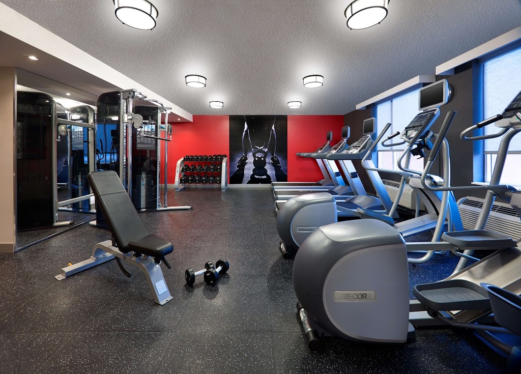 Radisson Suite Hotel Toronto Airport | 640 Dixon Rd, Toronto, ON M9W 1J1, Canada | Phone: (416) 242-7400