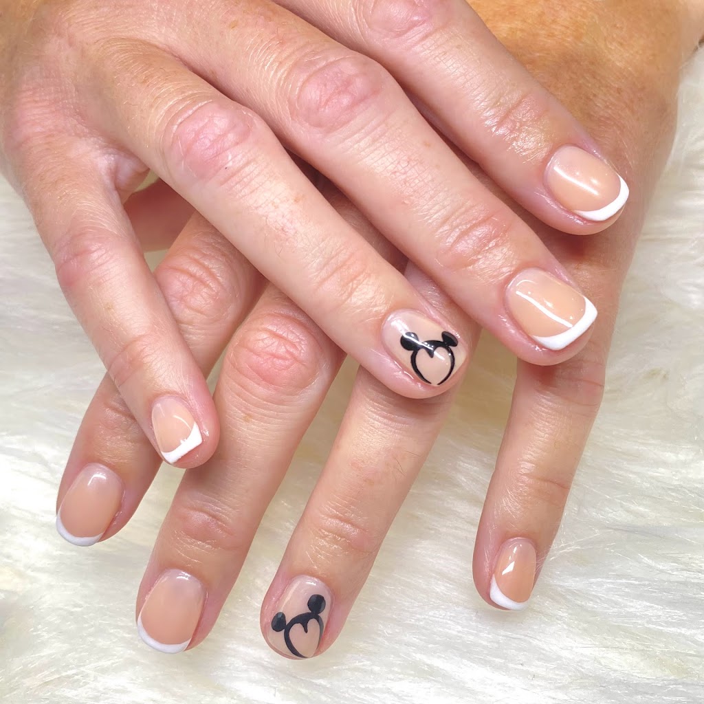Kiki Nail Studio | 22 Queen St E, Cambridge, ON N3C 2A6, Canada | Phone: (519) 721-7668