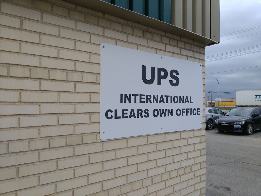 UPS Customer Centre | 1740 Dublin Ave, Winnipeg, MB R3H 0M8, Canada | Phone: (800) 661-6232