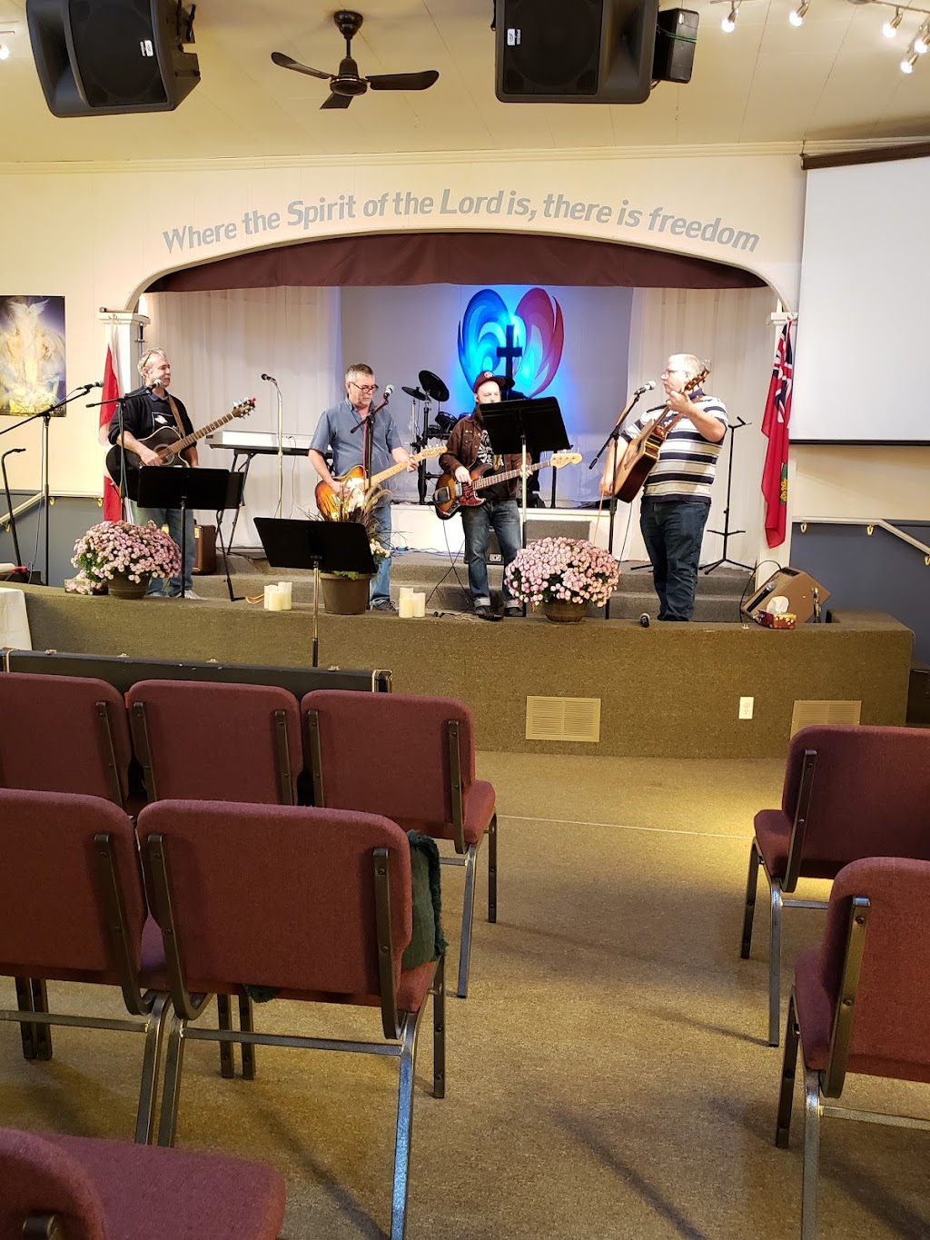 Gateway Worship Centre Apostolic Church | 460 Muskoka Rd S, Gravenhurst, ON P1P 1J8, Canada | Phone: (705) 687-2101