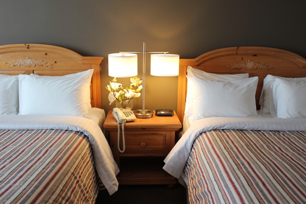 Confederation Place Hotel | 237 Ontario St, Kingston, ON K7L 2Z4, Canada | Phone: (613) 549-6300