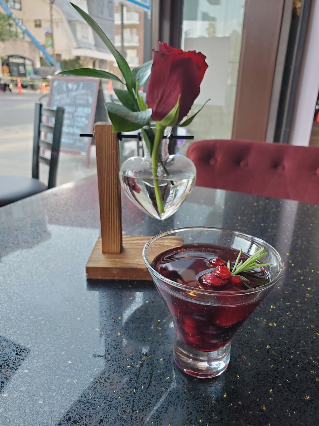 Romeo and Juliet Dolce con Caffe | 2721 Yonge St, Toronto, ON M4N 2H8, Canada | Phone: (647) 685-2505