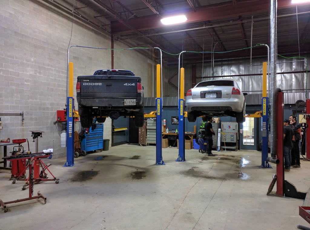 CSR Automotive inc. | 56 Churchill Dr, Barrie, ON L4N 8Z5, Canada | Phone: (705) 796-1796