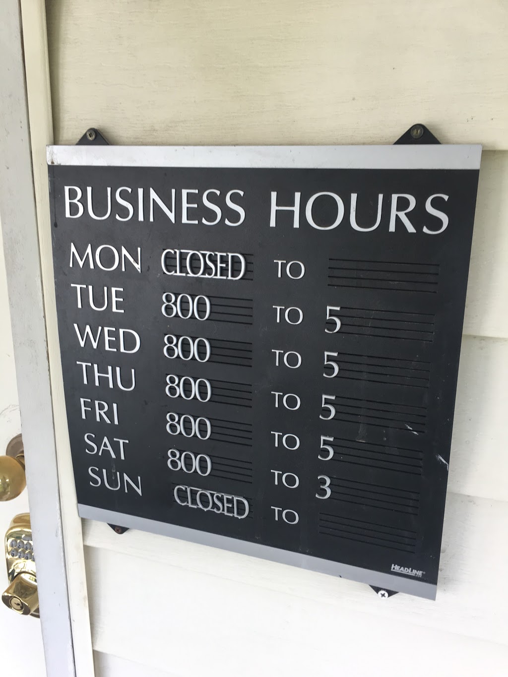 Milans Barber Shop | 21653 44a Ave, Langley City, BC V3A 3G1, Canada | Phone: (778) 278-0063