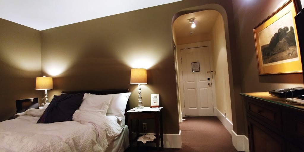 Thistledown House | 3910 Capilano Rd, North Vancouver, BC V7R 4J2, Canada | Phone: (604) 986-7173
