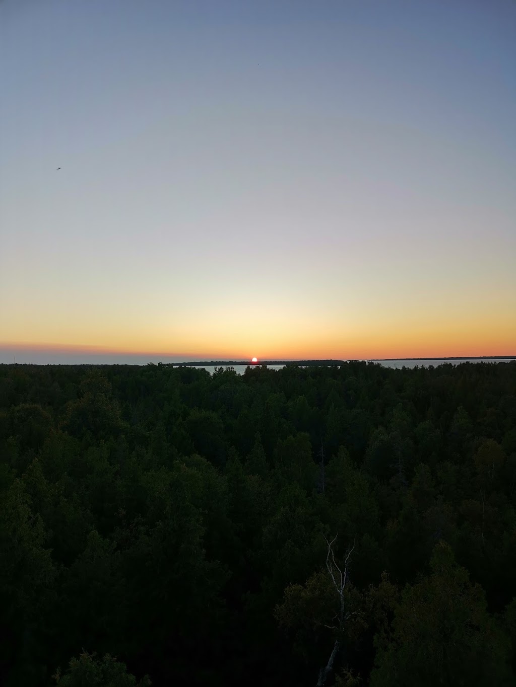 Visitor center watch station | Northern Bruce Peninsula, ON N0H 2R0, Canada | Phone: (519) 596-2689