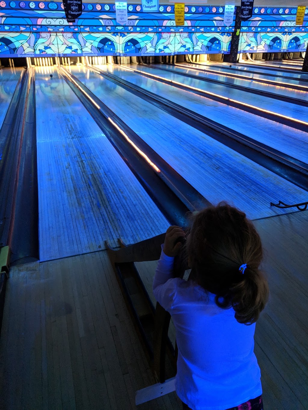 Windsor Bowling Centre | 120 Centennial Dr, Windsor, NS B0N 2T0, Canada | Phone: (902) 798-2102