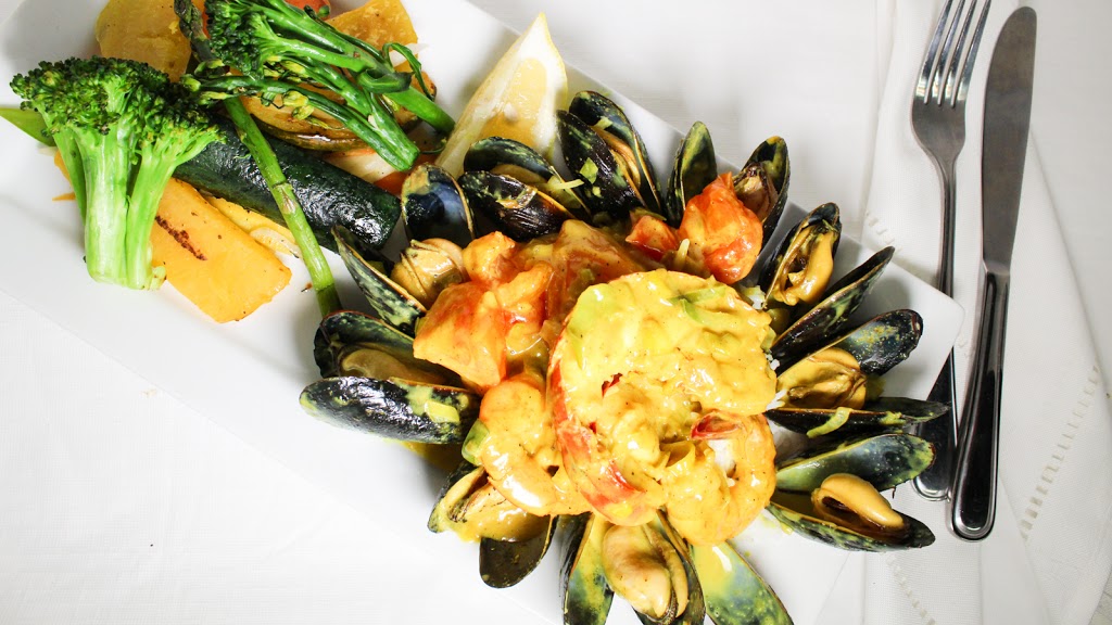 ViPei Bistro | 3101 Kingston Rd, Scarborough, ON M1M 1P1, Canada | Phone: (416) 266-1405