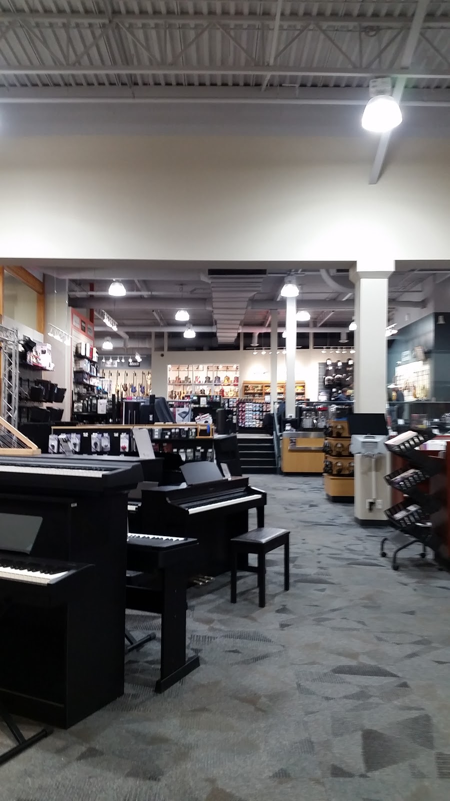 Long & McQuade Musical Instruments | 3404 5 Ave NE, Calgary, AB T2A 5N8, Canada | Phone: (403) 245-3725