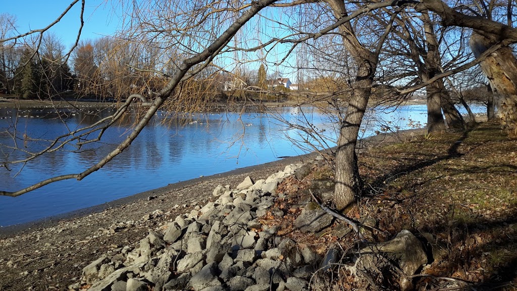 Chapman Mills Conservation Area | 253 Winding Way, Nepean, ON K2C 3H1, Canada | Phone: (613) 692-3571