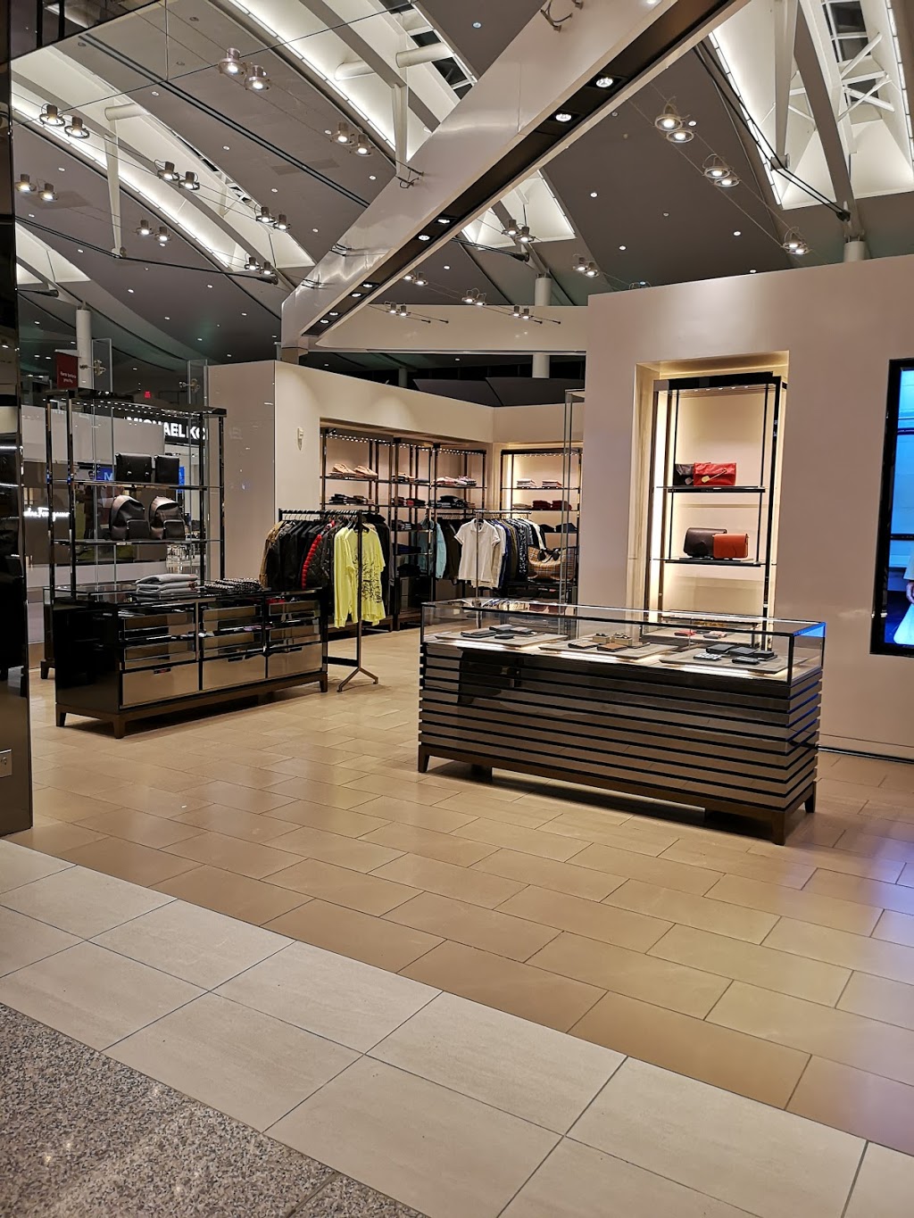 Burberry | 6301 Silver Dart Dr, Mississauga, ON L5P 1B2, Canada | Phone: (905) 673-4002