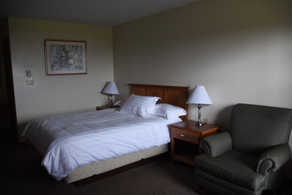 Hopewell Rocks Motel & Country Inn | 4135 Rocks Rd, Hopewell Cape, NB E4H 3K2, Canada | Phone: (506) 734-2975