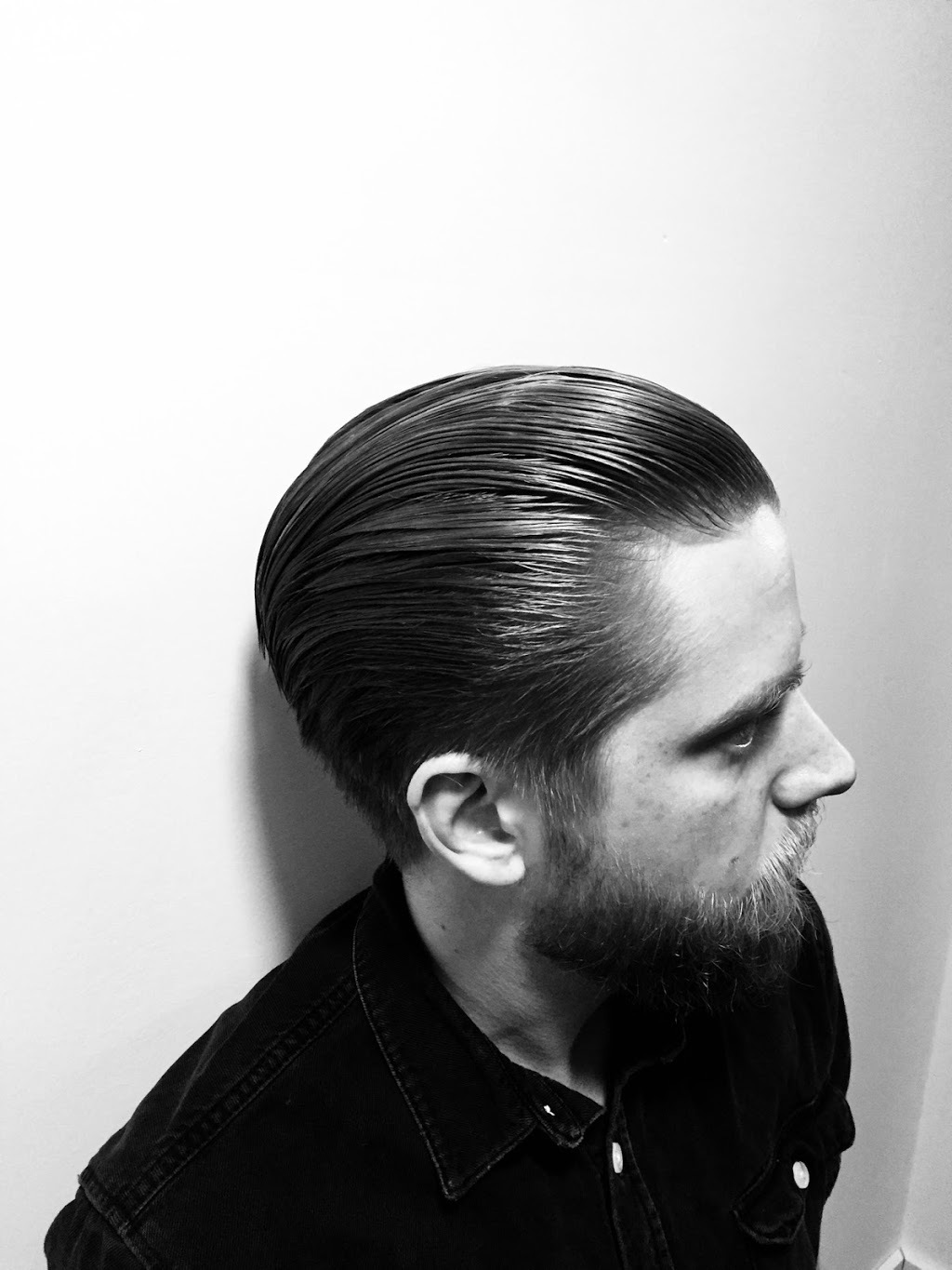 The Barber In Black | 323 24th St E, North Vancouver, BC V7L 3E9, Canada | Phone: (604) 250-9863