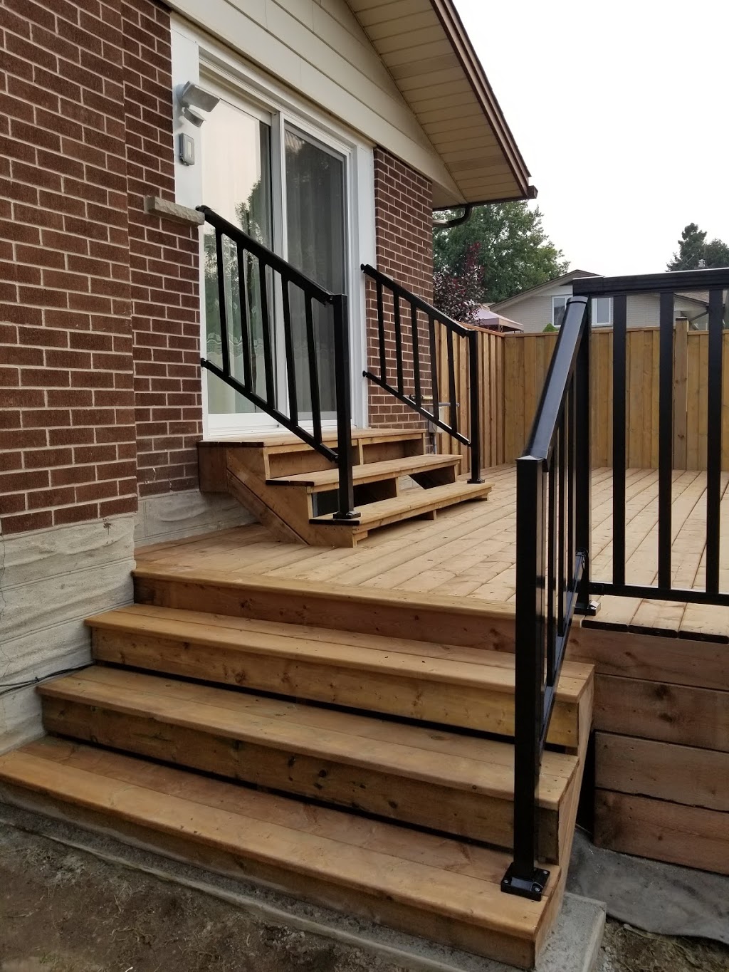 Gluzman contractors | 15 Wisteria Ct, Kitchener, ON N2E 3T4, Canada | Phone: (647) 707-4260