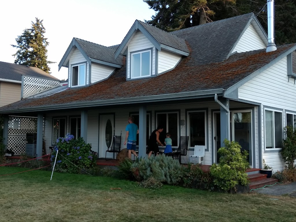 Bowser Beach House | 6919 Island Hwy W, British Columbia V0R 1G0, Canada | Phone: (604) 536-4705