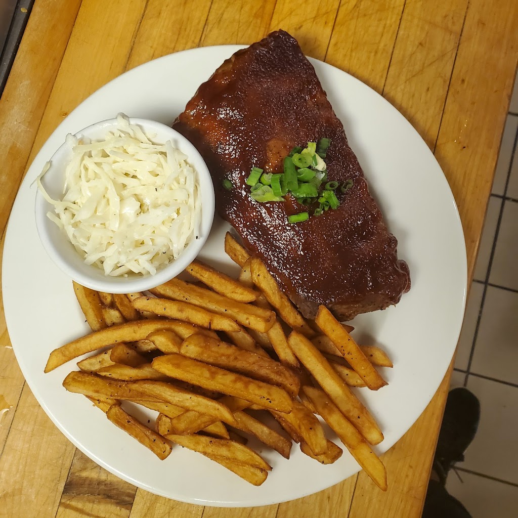 Restaurant LAbordage | 1225 Bd Marcotte, Roberval, QC G8H 2P1, Canada | Phone: (418) 275-7511