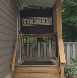 Peckitts | 78 Ontario St S, Grand Bend, ON N0M 1T0, Canada | Phone: (519) 238-6165