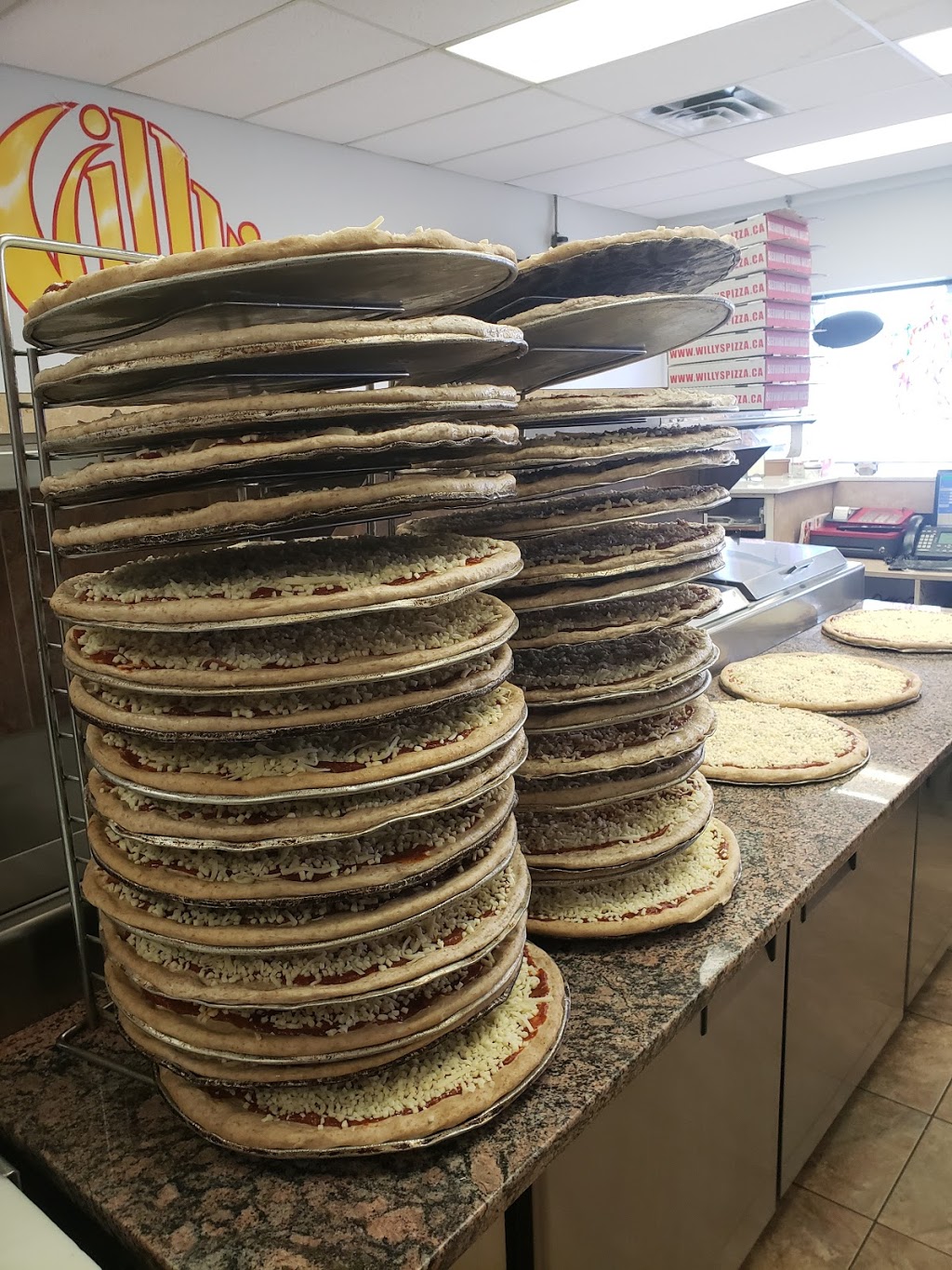 Willys Pizza | 3023 Cedarview Rd, Nepean, ON K2J 4A8, Canada | Phone: (613) 825-9444