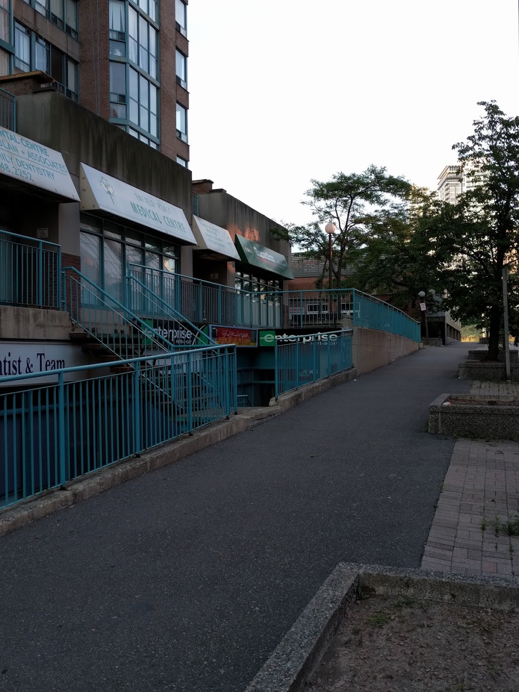Enfield Place Retail | 285 Enfield Pl, Mississauga, SK L5B 3Y6, Canada | Phone: (905) 270-8852