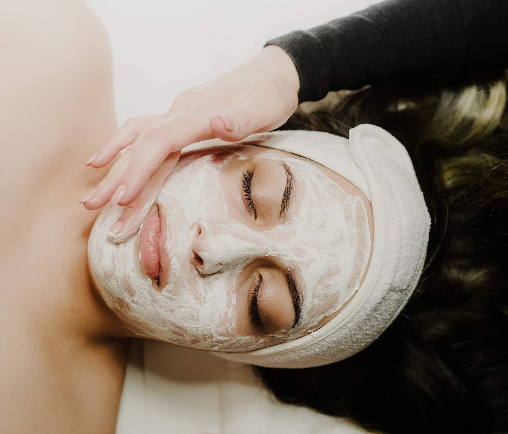 Esthetique Lisa Pelley-Belliveau Spa | 2015a Chemin Ste Angélique, Saint-Lazare, QC J7T 2Y5, Canada | Phone: (514) 773-5241