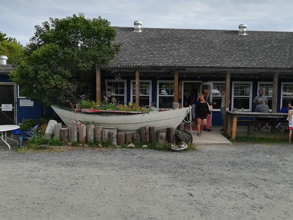 Gillys Snug Harbour Restaurant & Marine | 138 Snug Harbour Road, Carling, ON P0G 1G0, Canada | Phone: (705) 342-5552