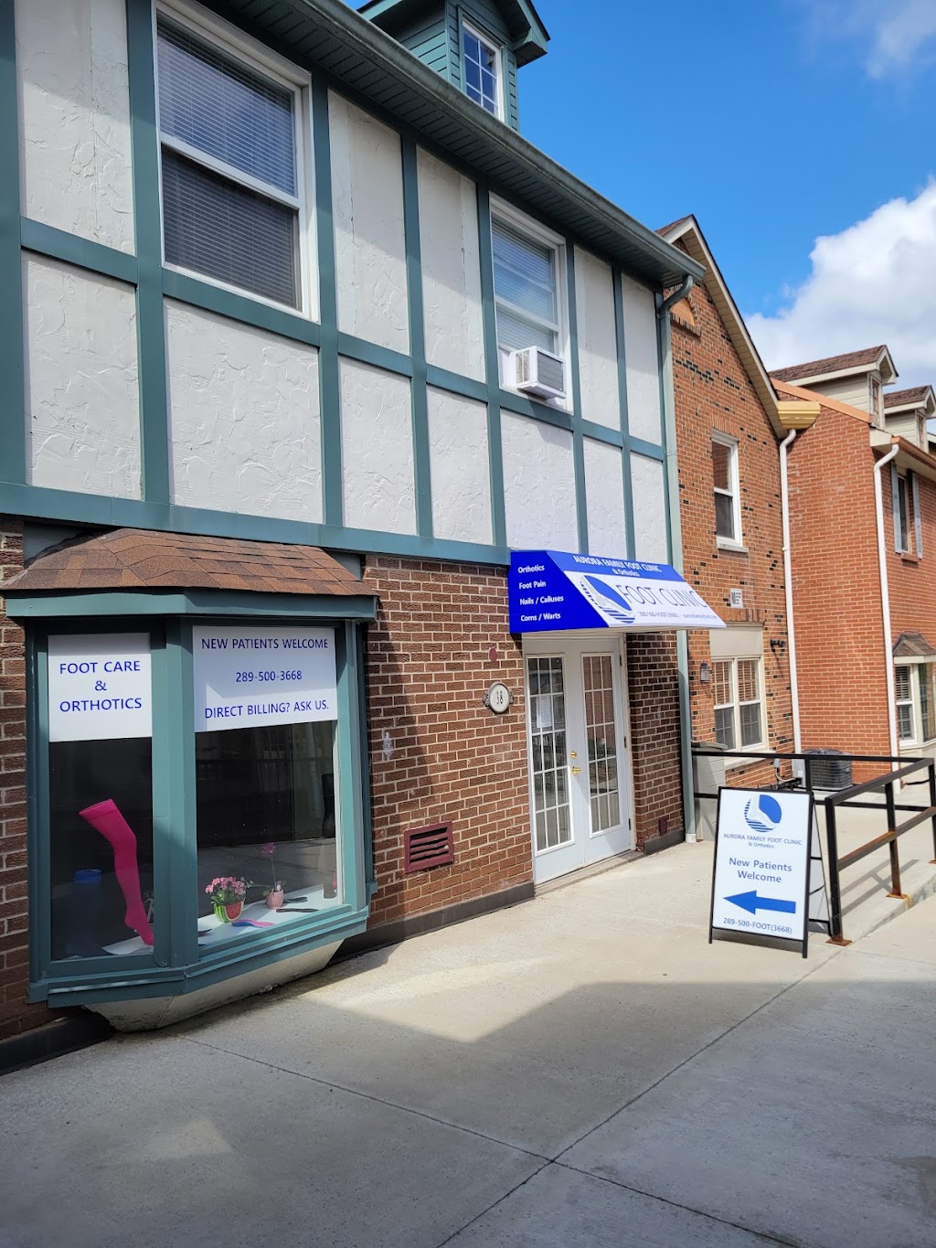 Aurora Family Foot Clinic | 2 Orchard Heights Blvd #38, Aurora, ON L4G 3W3, Canada | Phone: (289) 500-3668