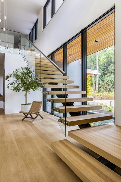Toronto Glass & Railings | 4 Carlaw Ave, Toronto, ON M4M 2R5, Canada | Phone: (416) 876-8841