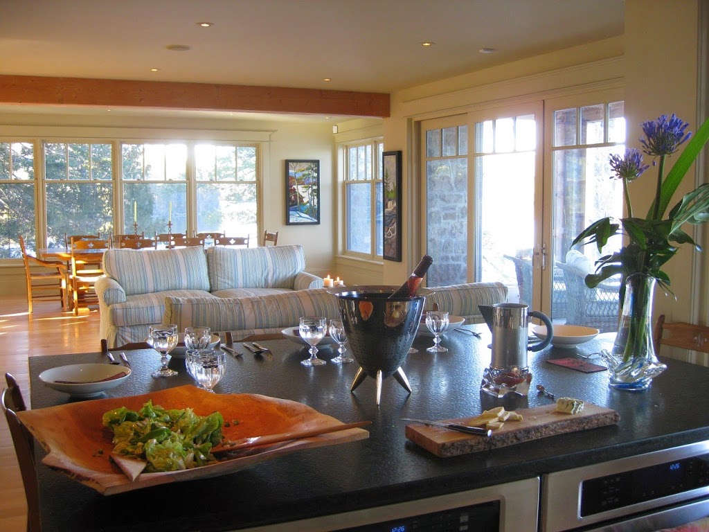 Canadian Landscape Artist Gordon Harrison B&B | 90 Ch Lac Violon, Sainte-Marguerite-du-Lac-Masson, QC J0T 1L0, Canada | Phone: (613) 746-6853