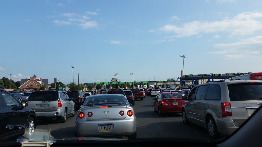 Customs Border Services | Peace Bridge Travellers, Fort Erie, ON L2A 5H4, Canada | Phone: (905) 994-6330