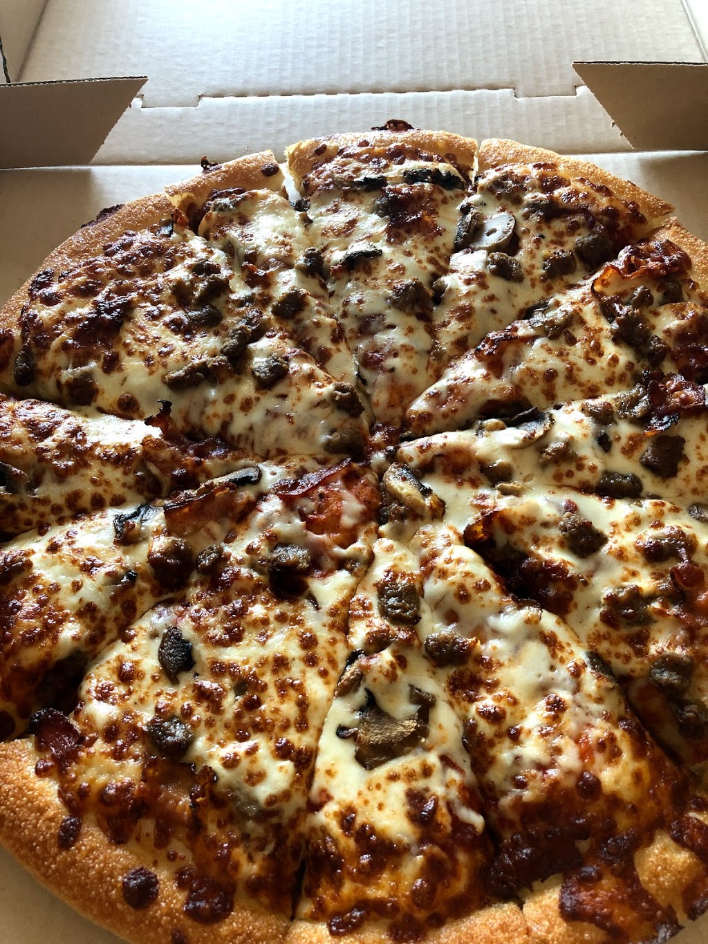 Pizza Hut | 207 Main St N Unit 2, Exeter, ON N0M 1S3, Canada | Phone: (519) 235-3333