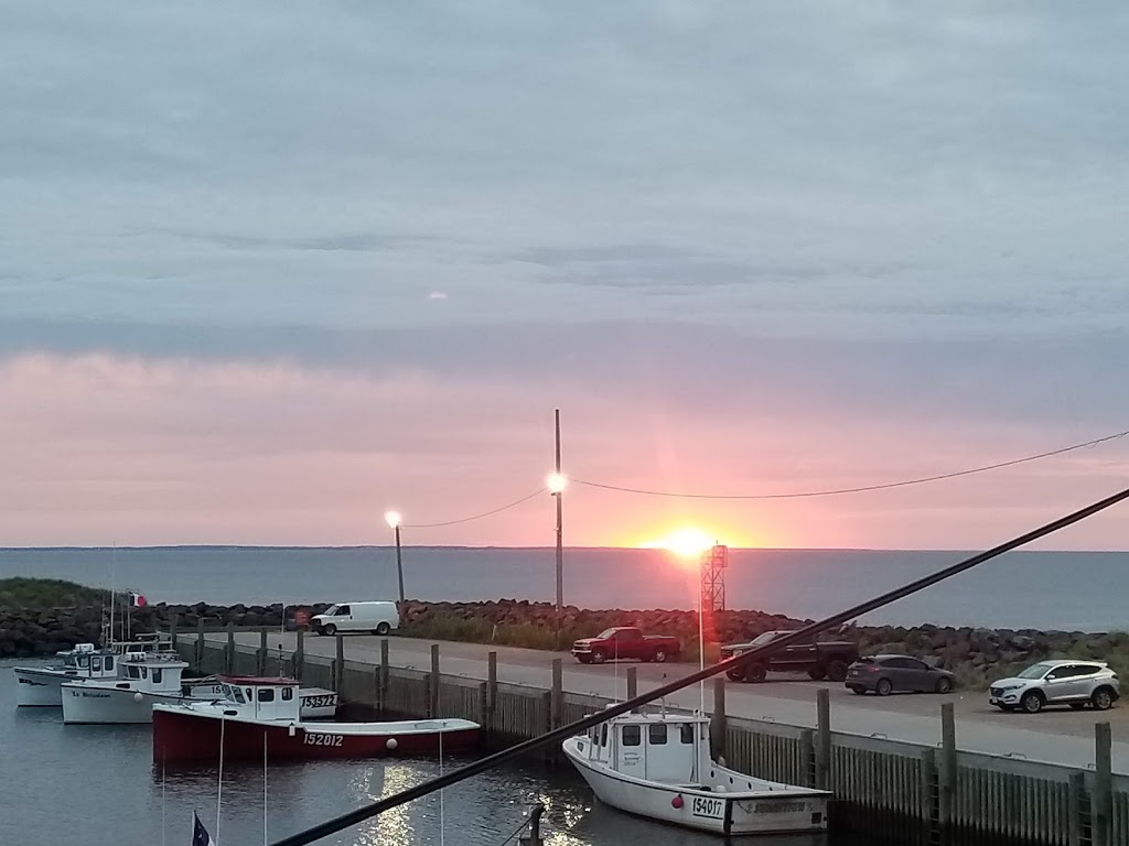 Quai Aboiteau Wharf Restaurant and Bar | 77 Chemin du Quai, Cap-Pelé, NB E4N 1S5, Canada | Phone: (506) 577-2990