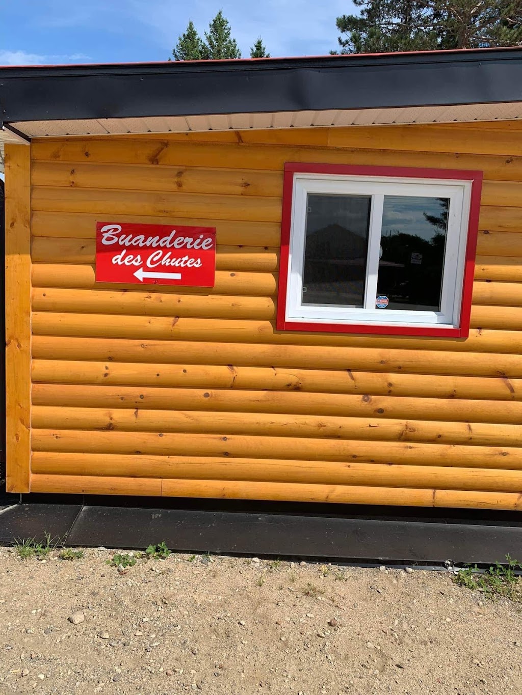 Bistro des Chutes | 571 Chem. du Progrès, Chute-Saint-Philippe, QC J0W 1A0, Canada | Phone: (819) 387-8025