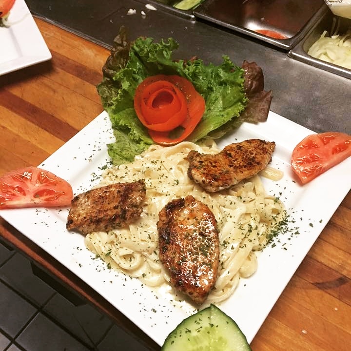 Bono pizzeria restaurant | 152 Boulevard Bégin, Sainte-Claire, QC G0R 2V0, Canada | Phone: (418) 883-2258