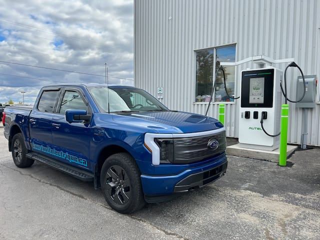 Lauriault Electrique | 881 Mnt de la Source, Cantley, QC J8H 3V4, Canada | Phone: (819) 568-0118