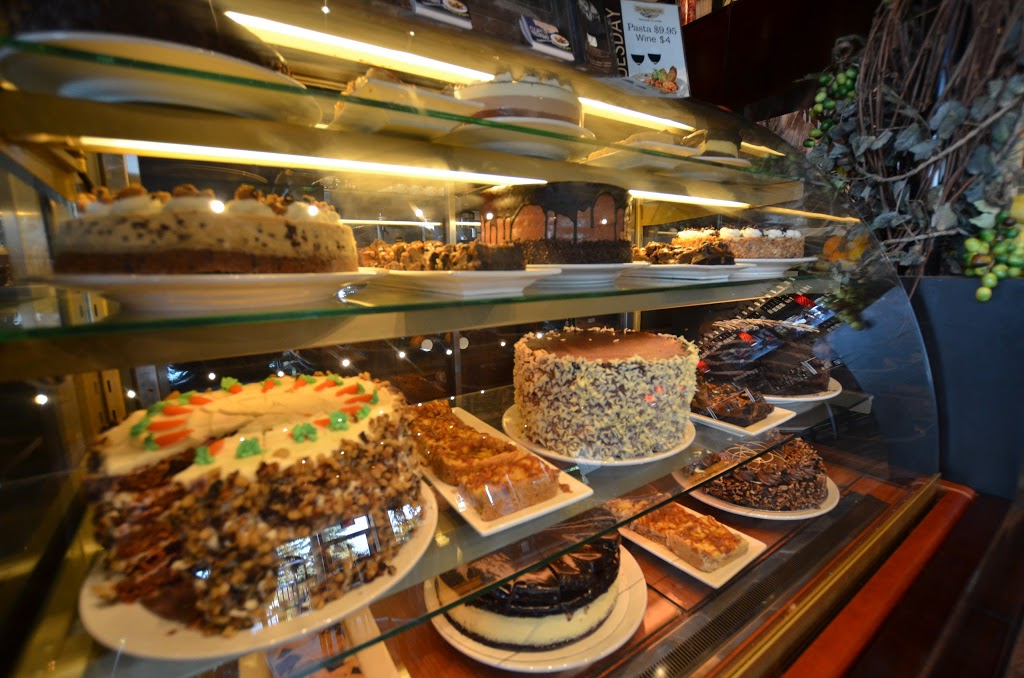 Symposium Cafe Restaurant & Lounge | 1500 Upper Middle Rd W, Oakville, ON L6M 3G3, Canada | Phone: (905) 847-2200