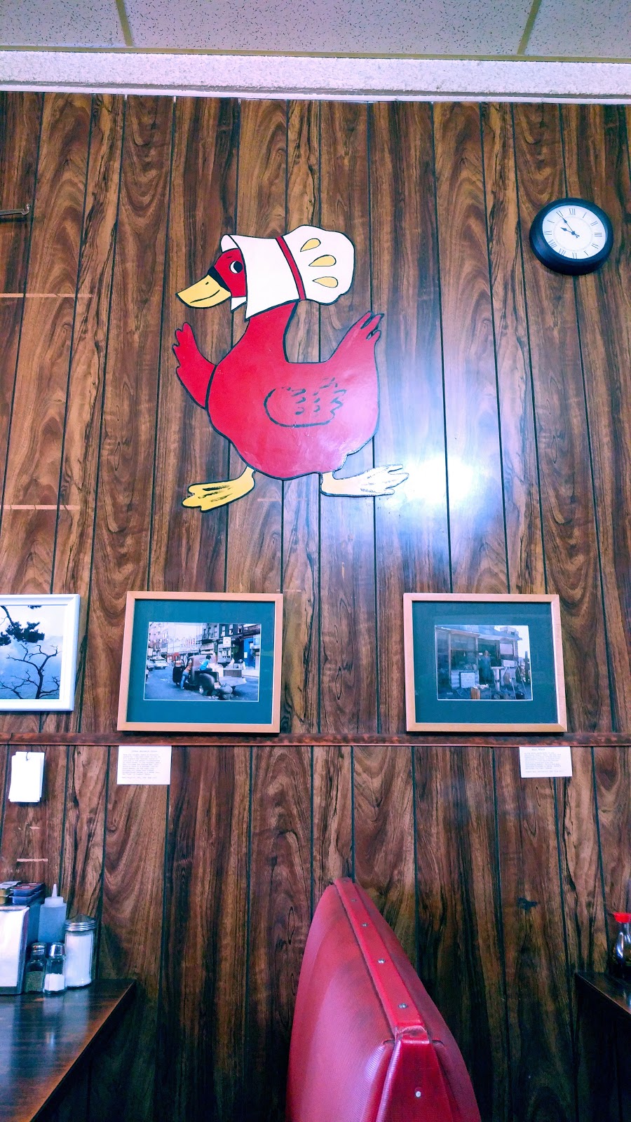 Red Goose Restaurant | 9625 66 Ave NW, Edmonton, AB T6E 0M2, Canada | Phone: (780) 435-8661