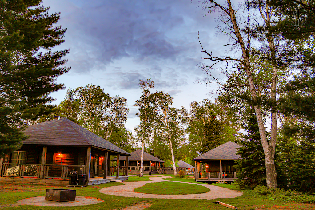 Elysium Suites-Sur-Lac | 2192 Chemin du Lac Supérieur #2101, Lac-Supérieur, QC J0T 1P0, Canada | Phone: (819) 688-1172