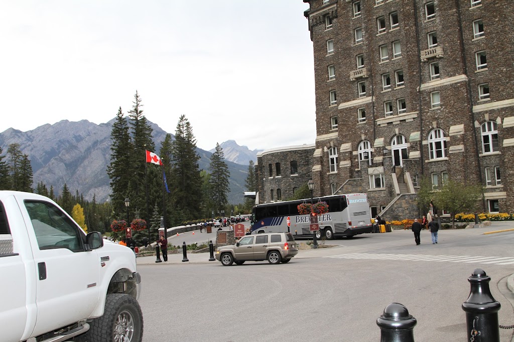 Mountain Galleries at the Fairmont Banff | 405 Spray Ave, Banff, AB T1L 1A9, Canada | Phone: (403) 760-2382