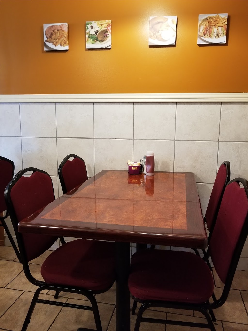 Sophias Diner | restaurant | 277 Ontario St, Sarnia, ON N7T 1L8, Canada | 5194919990 OR +1 519-491-9990