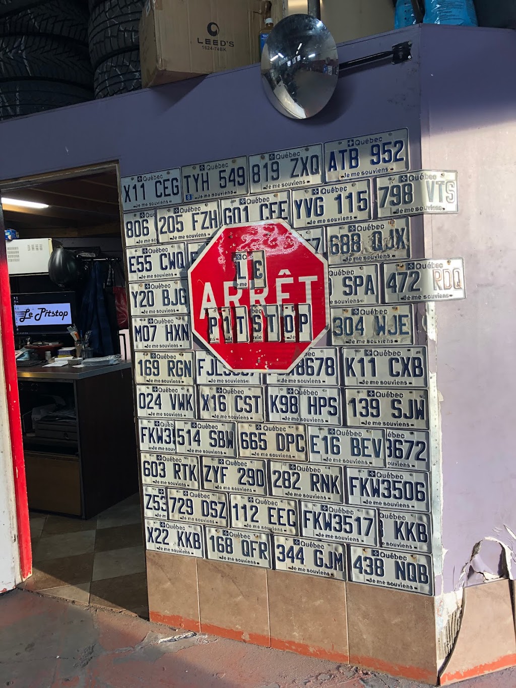Le Pitstop Dorval | 785 Av. Halpern, Dorval, QC H9P 1G5, Canada | Phone: (514) 463-7777