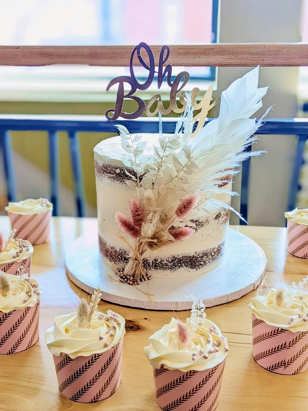 Treats by Mandy Custom cakes | 202 Parkin Cir, Gloucester, ON K1T 4G4, Canada | Phone: (613) 277-8842