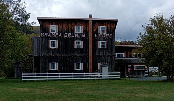 Grampa Grunts Lodge | 53 Begnoche Farm Rd, Montgomery Center, VT 05471, USA | Phone: (802) 326-4572