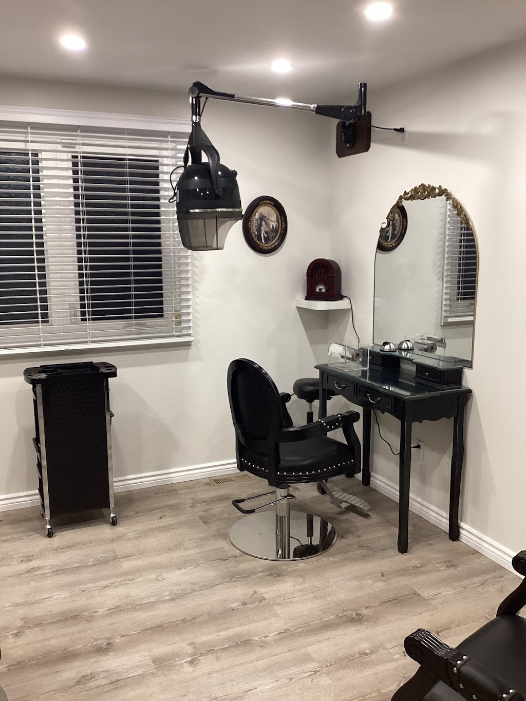 Kutting Crew | 16 Weatherwood Crescent, Ottawa, ON K2E 7C6, Canada | Phone: (613) 567-6767
