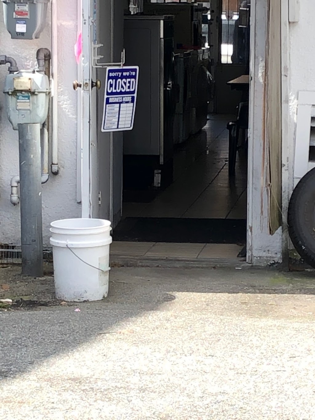 Ever Coin Laundry and cleaning | 5780 Victoria Dr, Vancouver, BC V5P 3W7, Canada | Phone: (780) 695-0028