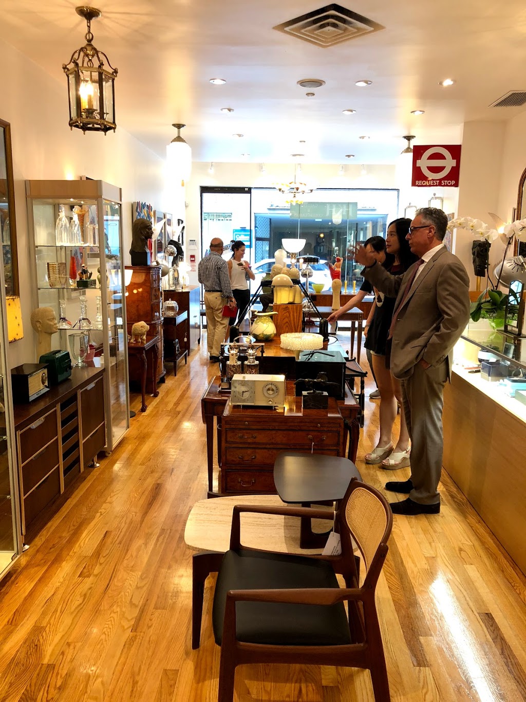 HKH Gallery & Collectibles | 162 Cumberland St #51, Toronto, ON M5R 1A8, Canada | Phone: (416) 923-9777